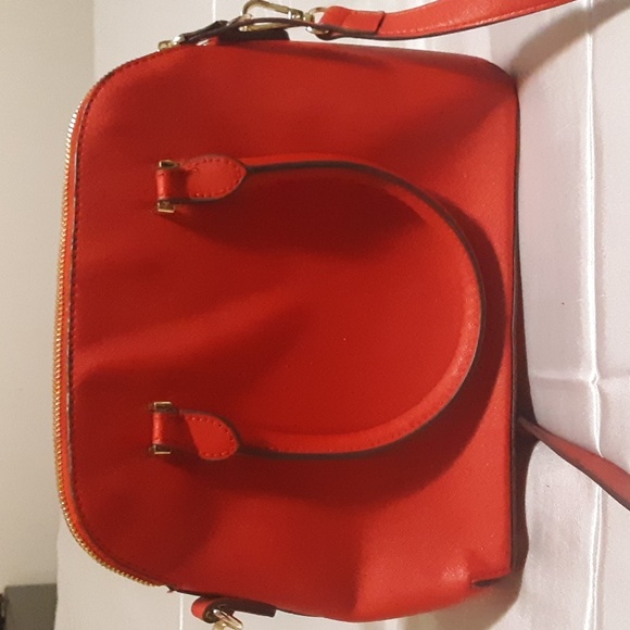 Authentic KATE SPADE Red Leather Crossbody Bag - Picture 3 of 5